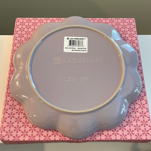 Le Creuset Dining New Le Creuset 22cm Blue Bell Purple Frill Plate